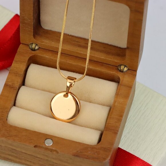 "Minimalist Round Rose Gold Pendant for Everyday Layering Style, XPPT1536 - Picture 7 of 13